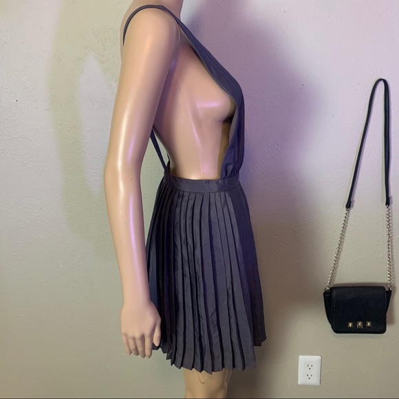 Forever 21 Pleated Open Back Dress - Picture 4 of 4
